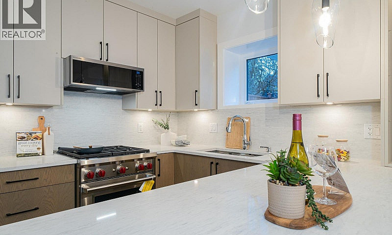 1 2735 W 8Th Avenue ...