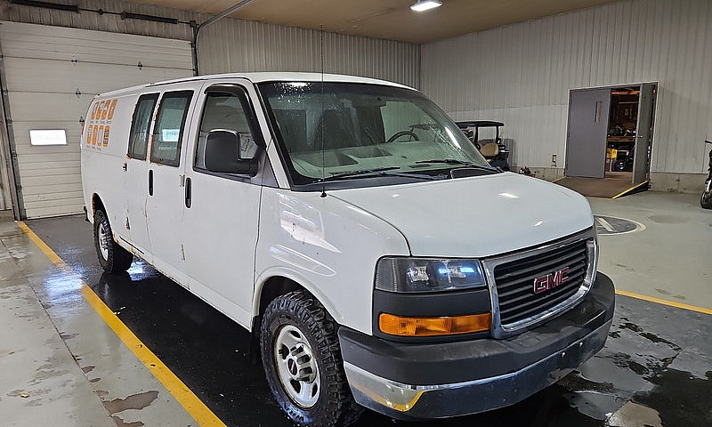 2011 Gmc Savana...