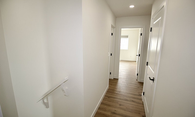 Leduc 3 Bed 2.5 Bath...