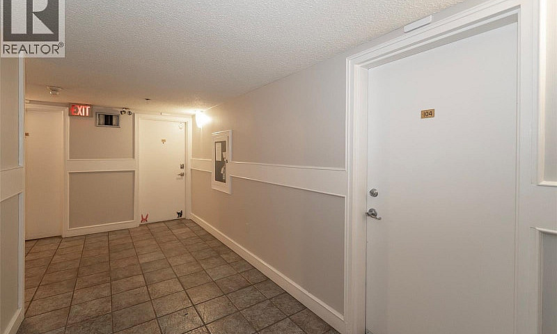 104 2757 Quadra St V...