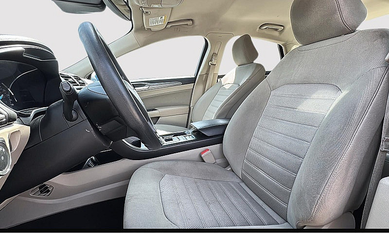 2020 Ford Fusion Se ...