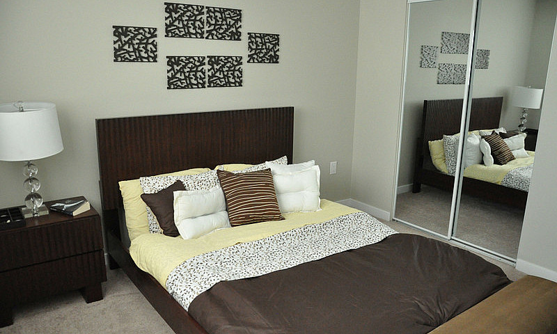 Rochelle Apartments ...