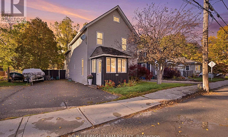 224 Reuben Crescent ...