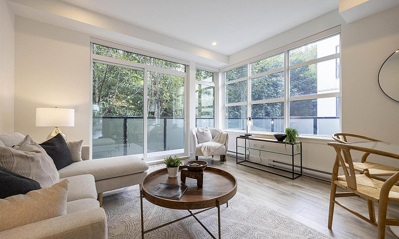 21 6328 King George ...