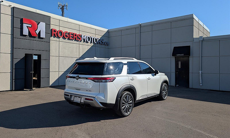 2024 Nissan Pathfind...