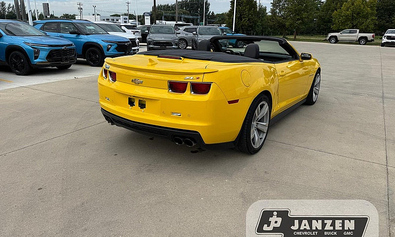 Chevrolet Camaro Zl1...