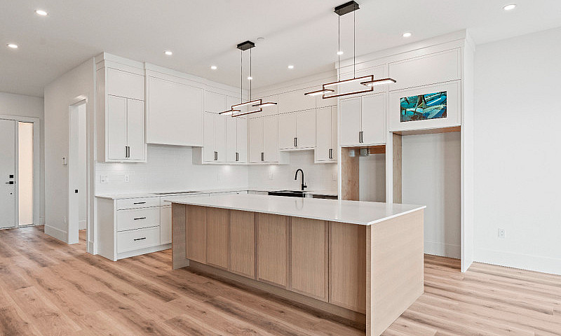 8948 Tavistock Rd | ...