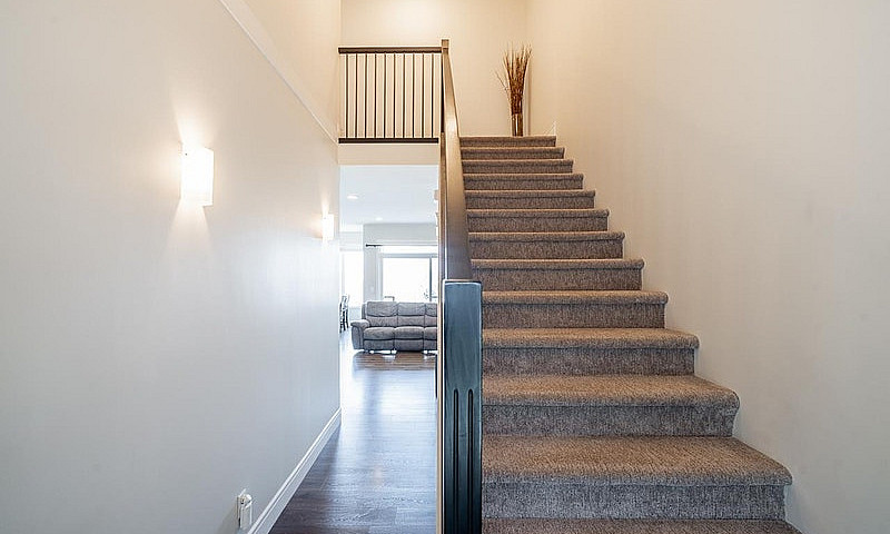 2 50634 Ledgestone P...