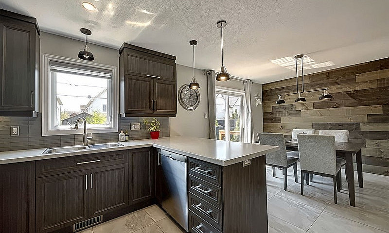 $498,000 - Semi-Deta...