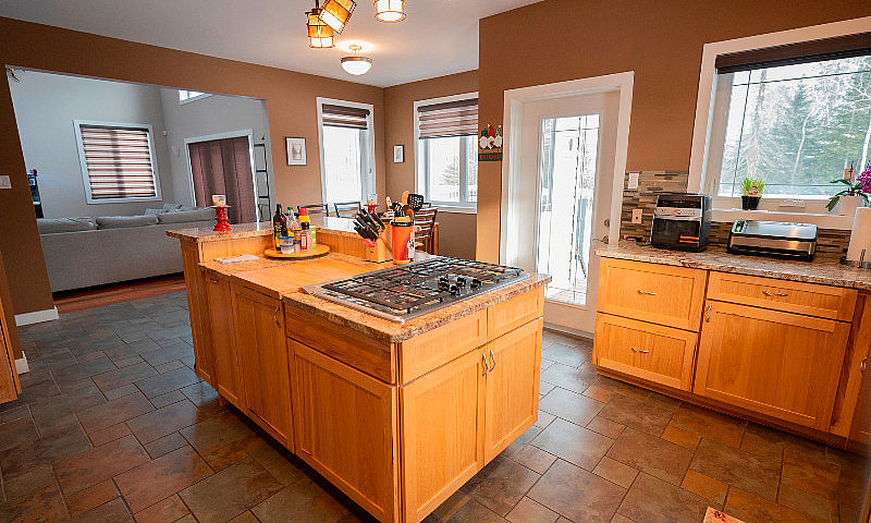 ***467 Whitewater Pl...