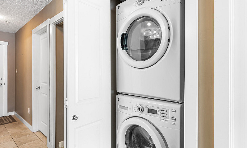 Amazing 2 Bedroom Co...