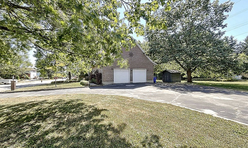$665,000 - 2 Storey ...