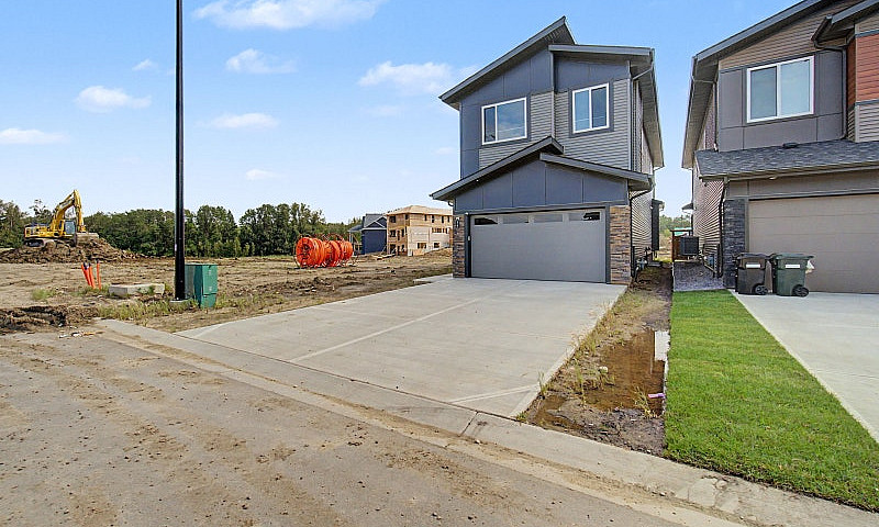 4 Bed Fenwyck Home O...