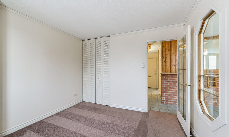 1 Bedroom - 11027 10...