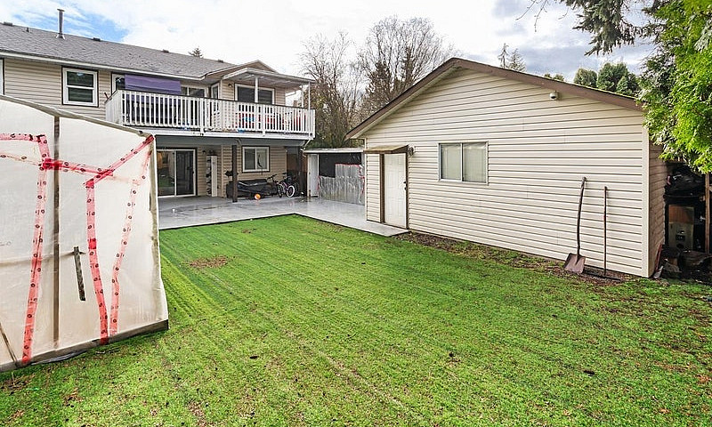 10785 155A Street Su...