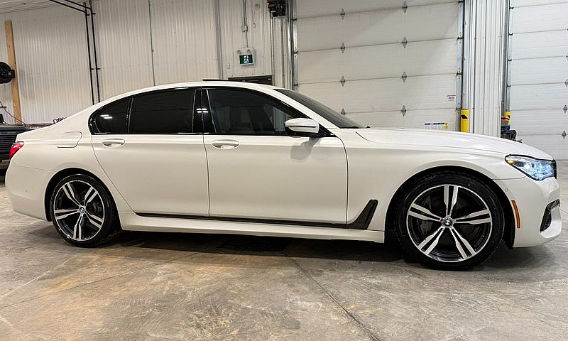 2018 Bmw 750Xi M Spo...