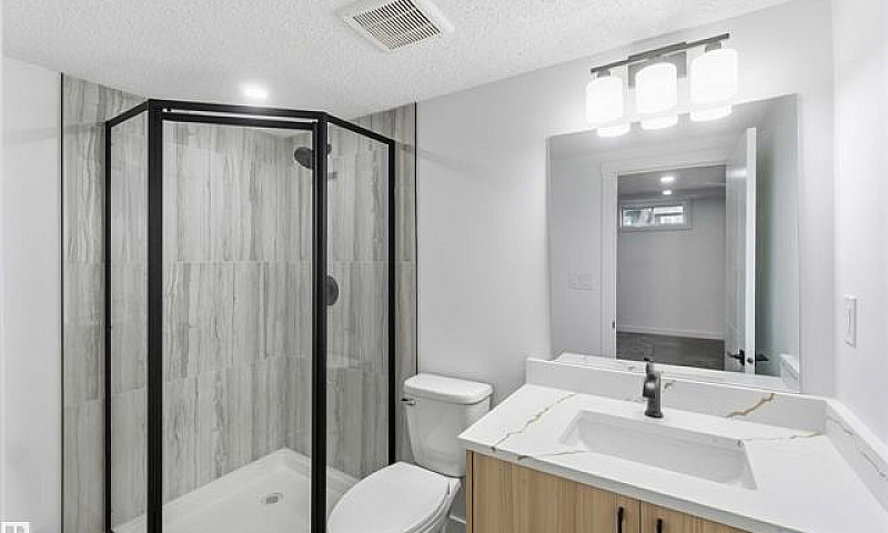 Fully Renovated 3 Be...