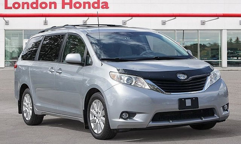 2012 Toyota Sienna L...