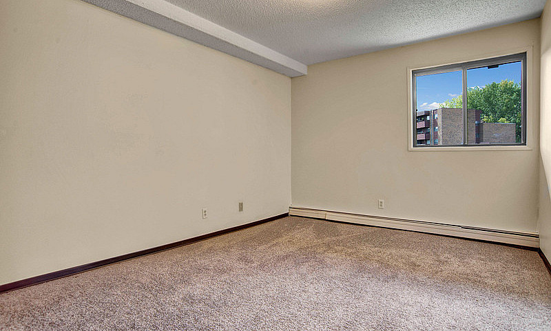 2 Bed X 1 Bath Apart...