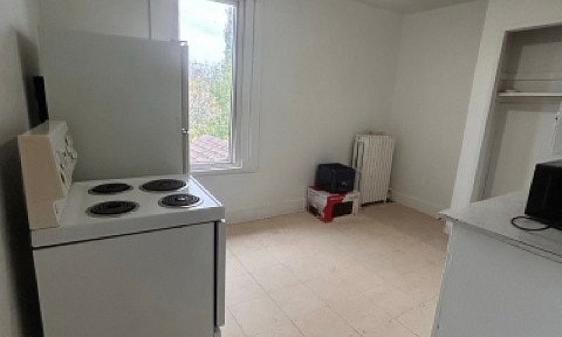 2Nd Floor 1-Bedroom ...