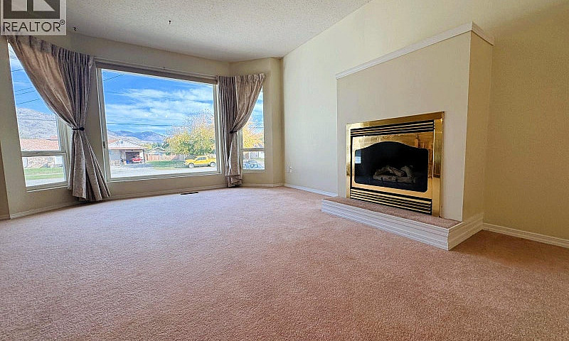 7633 16Th Street Gra...