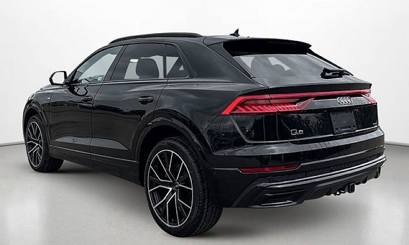2022 Audi Q8 Progres...
