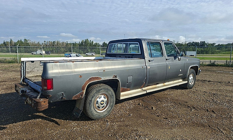 1990 Chevrolet 3500...