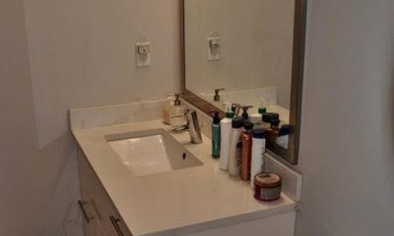 Rosewood - Upscale 3...