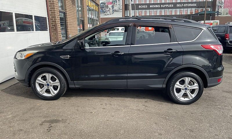 2014 Ford Escape Awd...