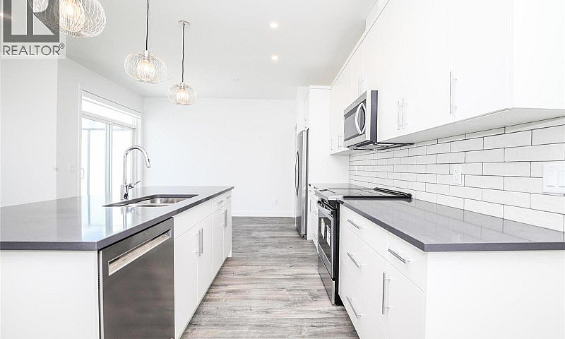 610 Academy Way Unit...