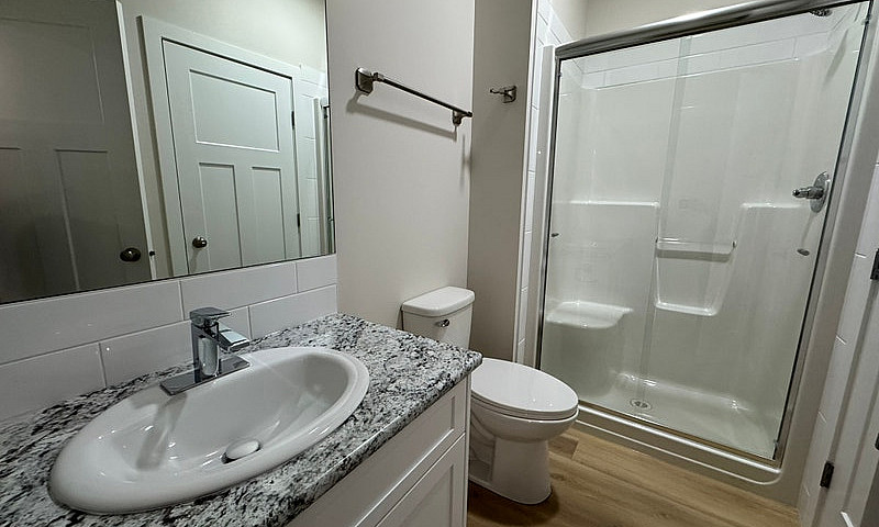 3 Bed In Lacombe - R...