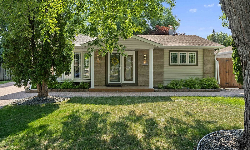 67 Greenlea Cove - N...