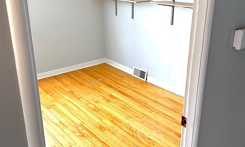 3-Bed Main Floor Sui...