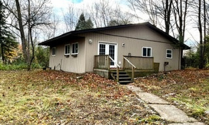 Modern 2-Bedroom, 2-...