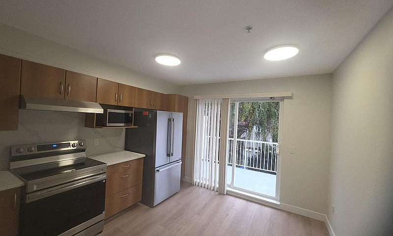 9 6747 203 Street La...