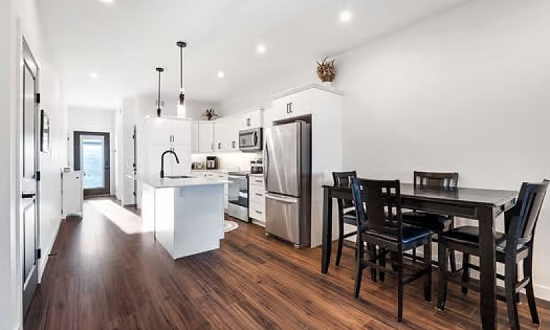 3 Bedroom Bungalow C...