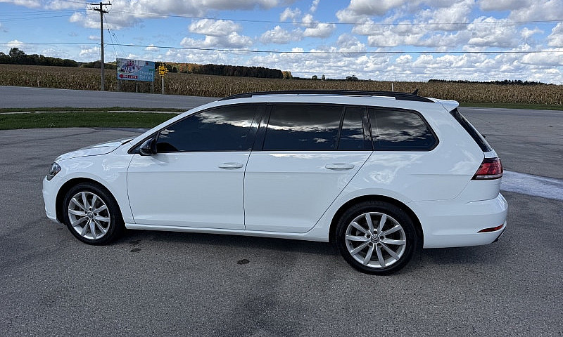 2018 Volkswagen Golf...