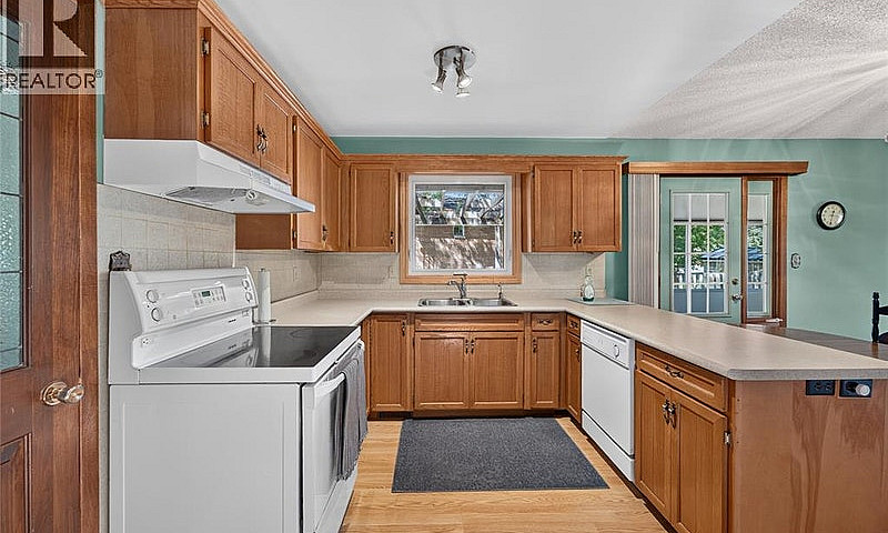 3 Crane Crescent Ble...