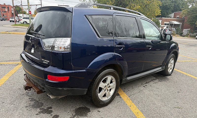 2010 Mitsubishi Outl...