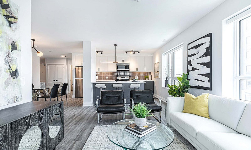 Large & Bright 2 Bed...