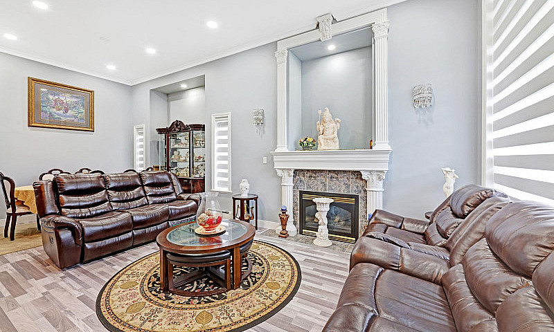 14674 80A Avenue Sur...