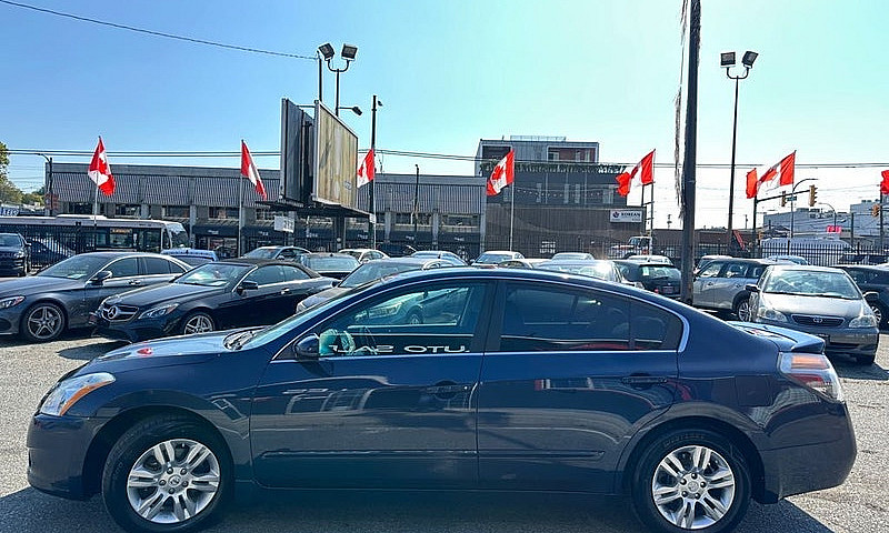 2010 Nissan Altima 4...