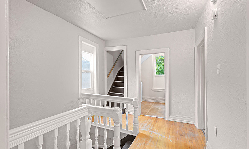 Spacious 5Bdrm 2Bthr...
