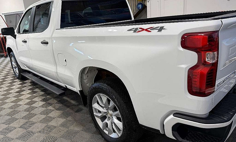 2022 Chevrolet Silve...