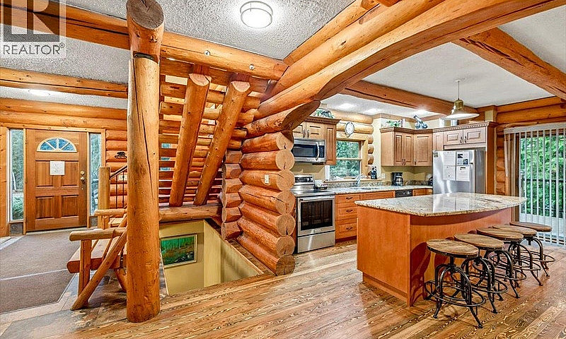 4580 Timberline Cres...