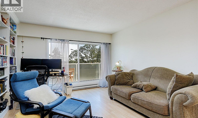 405 710 Lampson St E...