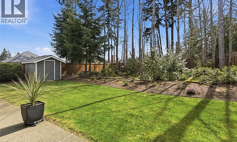 158 Skylark Ave Park...