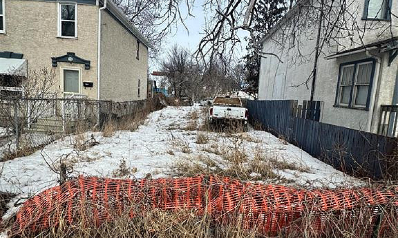 465 Dufferin Avenue ...