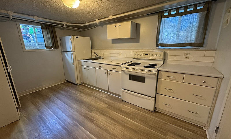 Cozy Downtown Living...