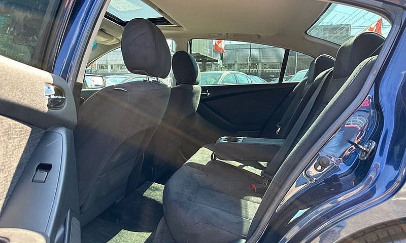 2010 Nissan Altima 4...